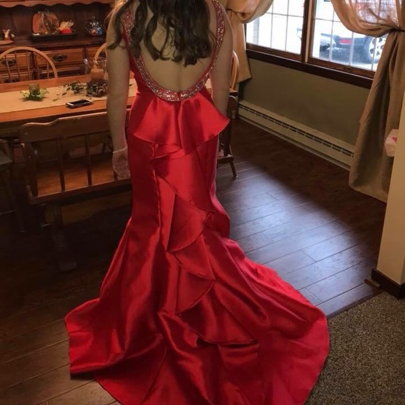 Red Prom/Formal Mermaid Dress - Picture 4 of 10